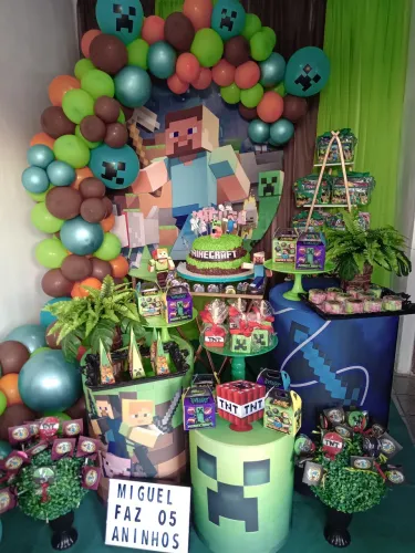 Decoração de festa Roblox 