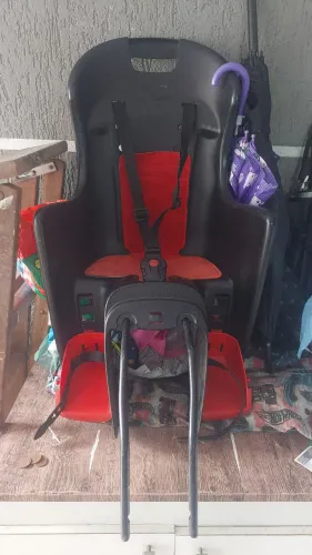 Vende-se cadeira de criança para bicicleta