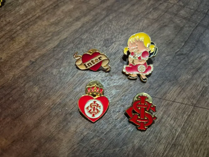 Kit de Pins / Bottons Antigos de Metal Sport Club Internacional