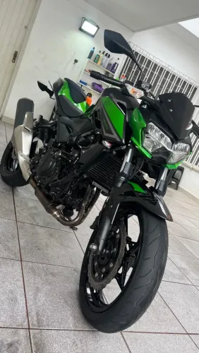 Kawasaki Z400 2022 ? Segundo dono | Muito bem cuidada