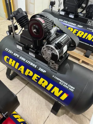 Compressor 200L Monofásico 175 psi 15 pcm Motor 3cv Chiaperini - Loja/Novo