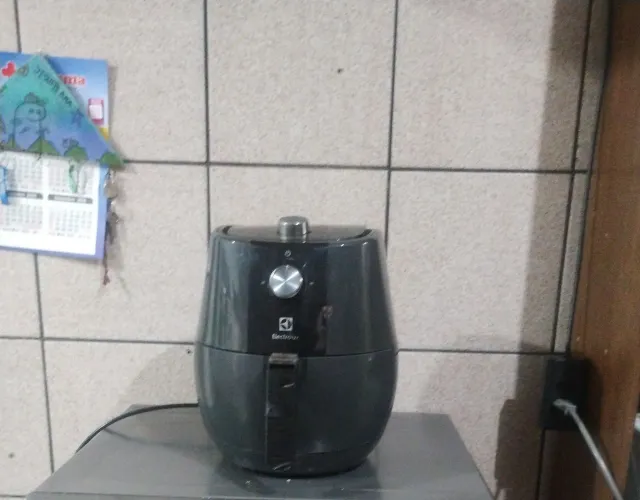 Vende-se Airfryer em perfeito estado