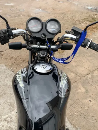Vendo titan 125 muito zera