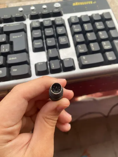 Teclado Satellite AK-8058 PS/2 com Multimídia ? Não Testado