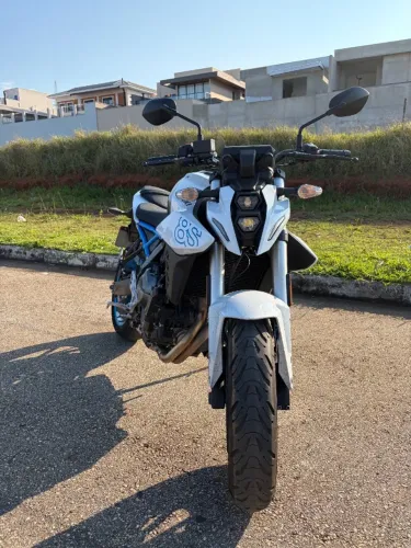 Suzuki GSX-8S 2024/2025 - 15.000 km