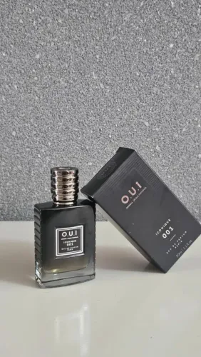 Vendo perfume O.U.I 001