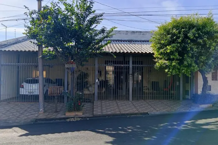 Casa à venda no Bairro Feliz com 3 quartos - próximo ao Hospital CORA e à BR-153