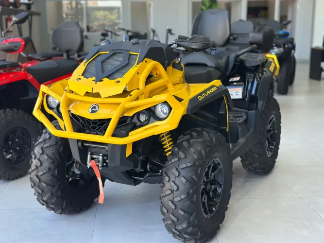Quadriciclo can am outlander XMR 1000 2021
