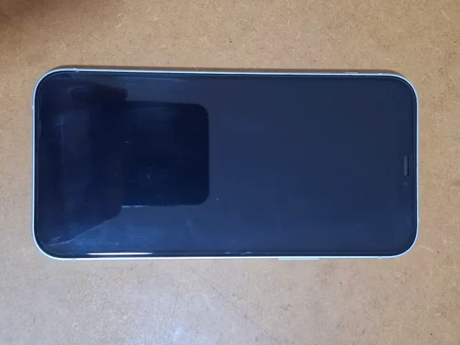 IPhone 12 branco à venda