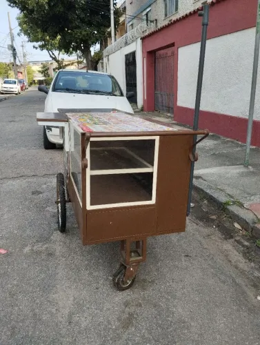 Vendo carrinho de doce, usado poucas vezes! 