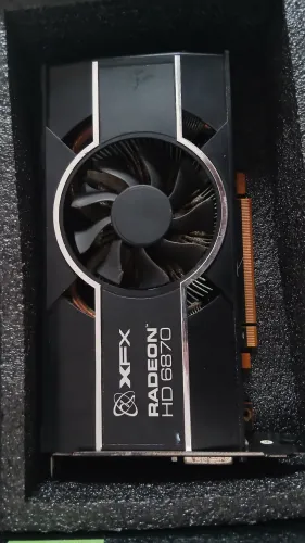 Placa de Vídeo AMD RADEON HD 6870