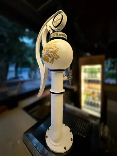 Torre de chopp hoegaarden 