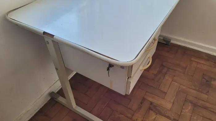 DOAÇÃO - Mesa de escritório