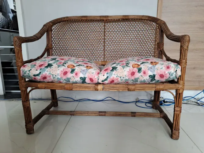 Sofá de dois lugares de rattan
