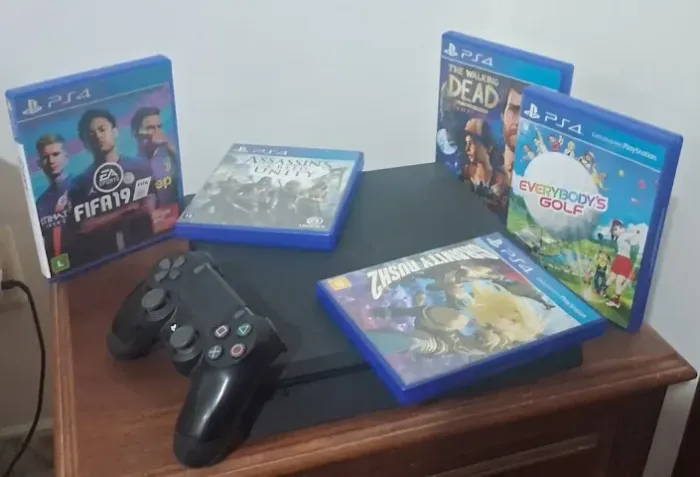PS4 Slim 500GB ( semi Novo )