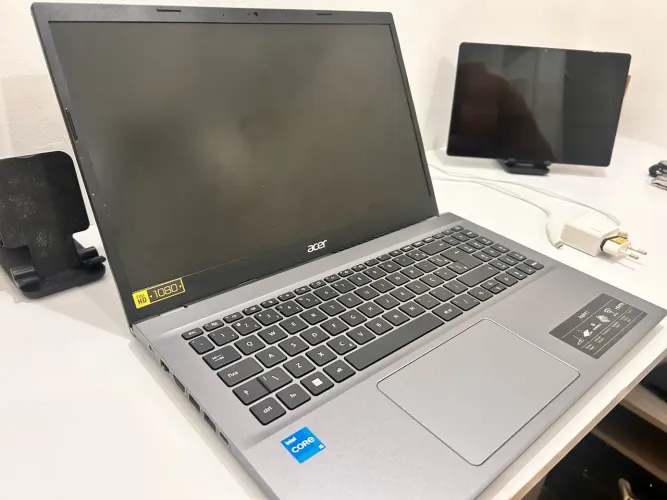 Notebook Acer Aspire 5 8GB RAM 238 GB