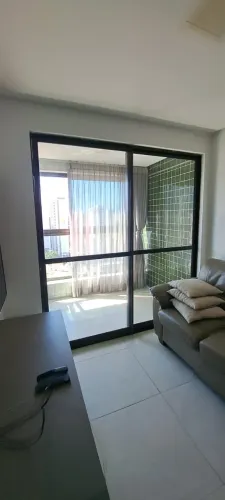 ESQUADRIA DE ALUMINIO COM 2 FOLHAS DE CORRER NA COR MARRON