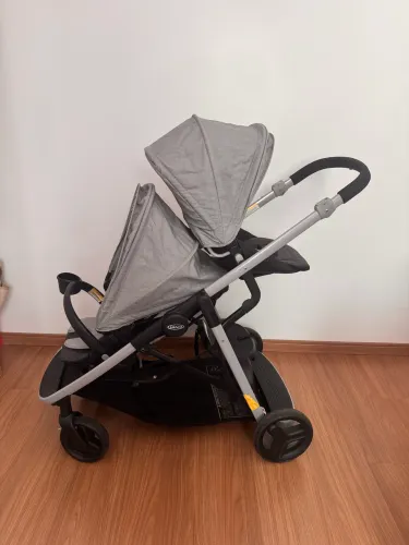 Carrinho de bebê para gêmeos