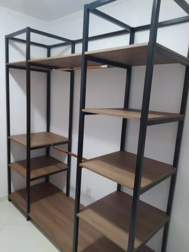 Guarda-Roupa Estilo Industrial