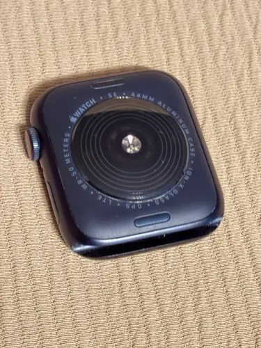 Apple Watch SE (2ª Geração) 44 mm GPS + Cellular - Negro Safira - Excelente Estado
