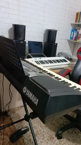 Yamaha PSR 550