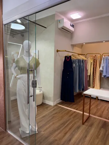 Passo ponto Loja de roupa - Moveis