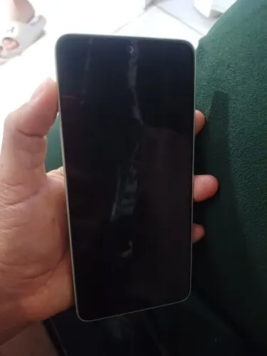 Celular tela quebrada