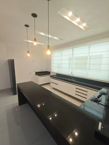 Apartamento de Terceiro Andar com Armários Planejados no Lagoa Santa