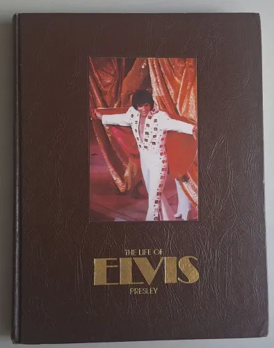 LIVRO, THE LIFE OF ELVIS PRESLEY ( ITEM DE COLEÇÃO)