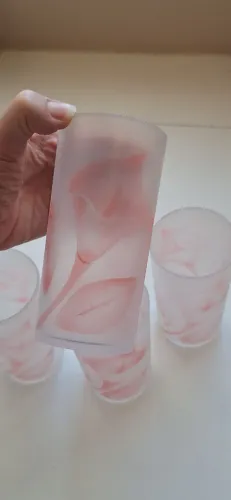 12 copos com estampa de flores copo de leite marcas Cores e Formas. Anos 90