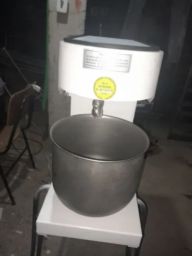 Vendo Batedeira industrial