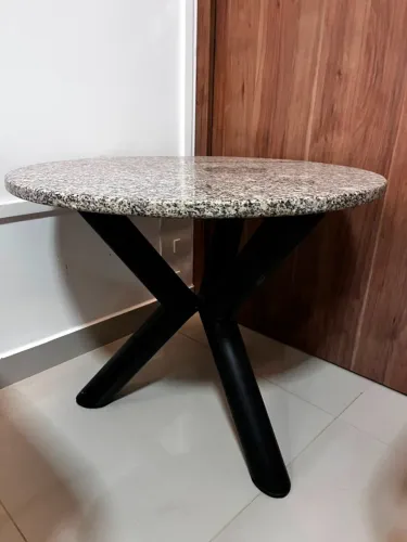 Mesa de apoio lateral