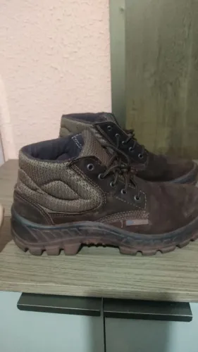 Vendendo bota de segurança Marlivas