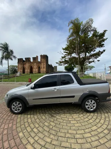 Fiat Strada Trekking 1.6 16V Flex CD 2013