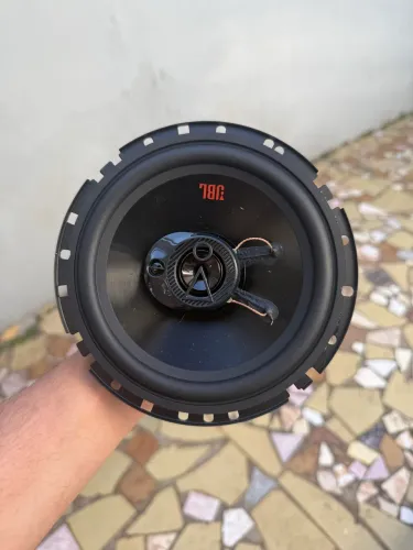 par alto falante jbl