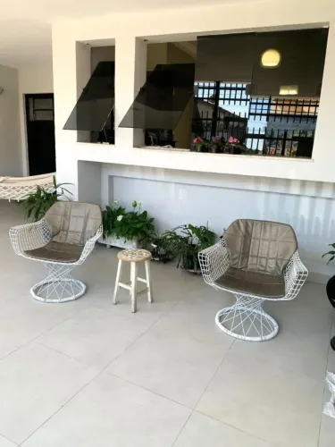 Casa com 3 dormitórios à venda, 150 m² por R$ 670.000 - Centro - Taubaté/SP