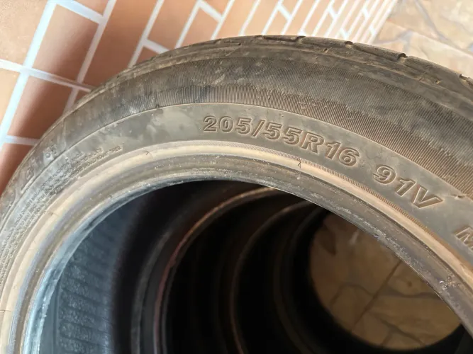 Pneu 16 usado