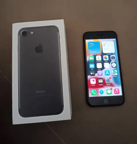 iPhone 7 novinho e original, tudo funcionando
