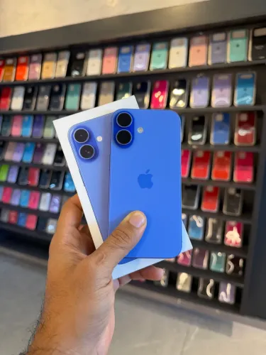 iPhone 16 128GB