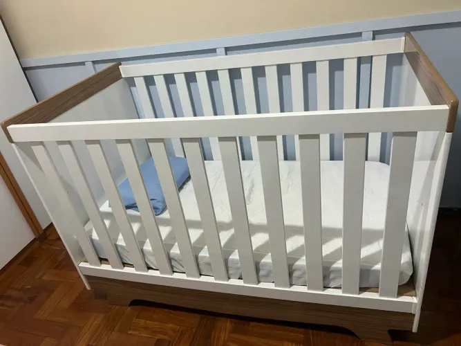 Berço que vira caminha
