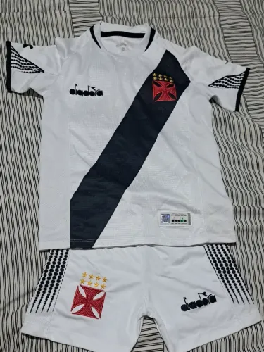 Conjunto infantil Vasco