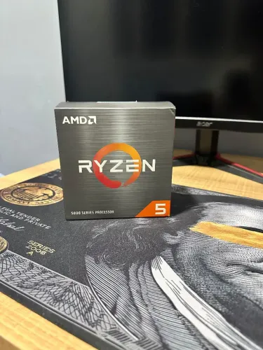 Processador AMD Ryzen 5 5500 3.6ghz 4.2ghz Max Turbo Cache 16mb AM4 (com cooler) na caixa.