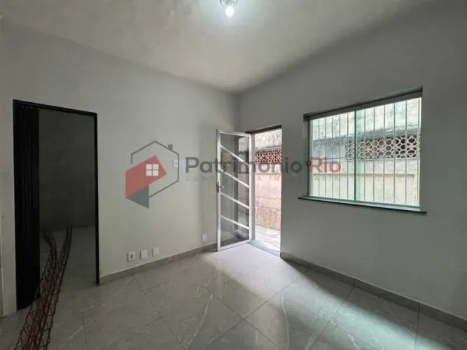 Casa linear de vila - Metrô Irajá - 1 quarto