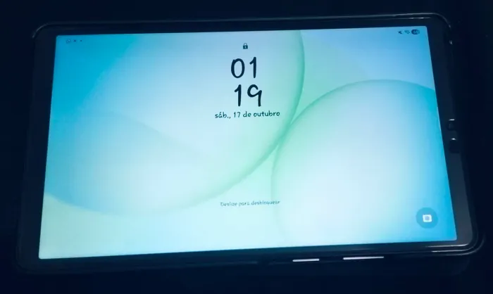 Tablet Samsung Galaxy tab11 semi-novo com a caixa, apenas 3 meses de uso