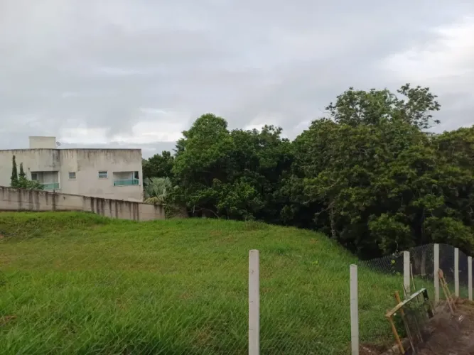 Terreno - Condomínio Vale dos Lagos - São Silvestre de Jacareí - Jacareí - 1.030m²