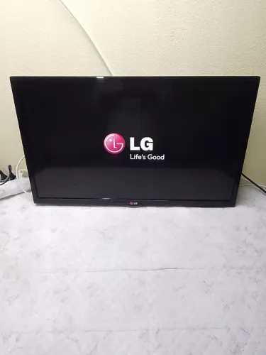 Tv LG 32 polegadas muito conservada não é smartv
