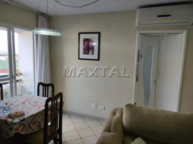 Apartamento reformado à venda no Mandaqui, com 2 dormitórios, ar condicionado instalado e 