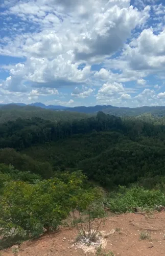 Chácara alta vista da Serra e lago
