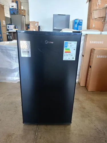 Frigobar Midea 93L preto 