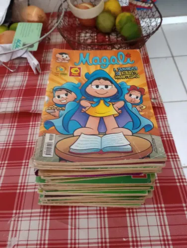 Vendo revistas gibi mônica Magali cascão cebolinha